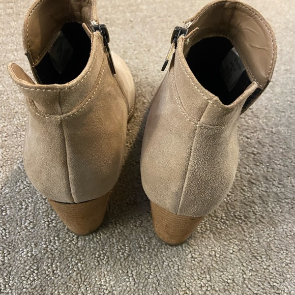 BLONDO waterproof suede ankle Boots - Picture 5 of 7